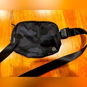 Lululemon Athleta black camo cross body bag